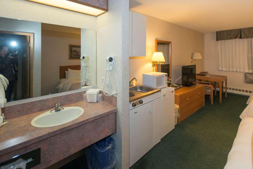 Coast Fort St John Hotel Fort St. John Room photo